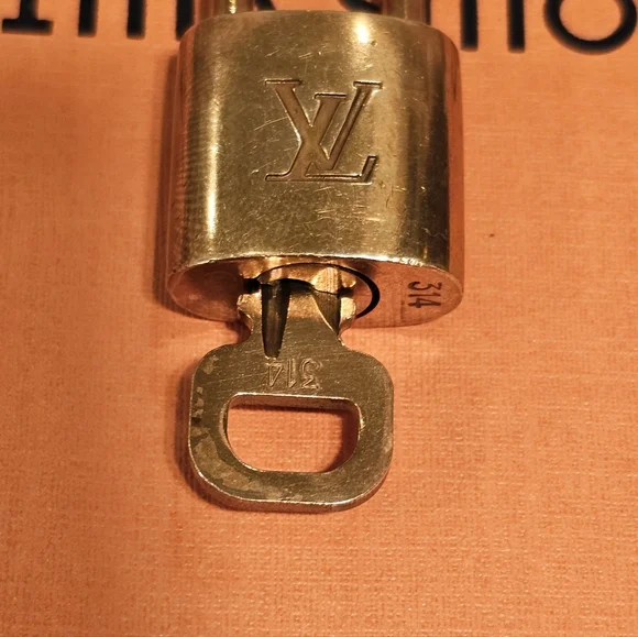 Louis Vuitton Authentic Lock & Key - Picture 4 of 6